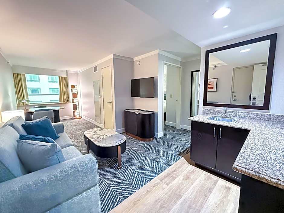 Embassy Suites By Hilton Los Angeles Glendale