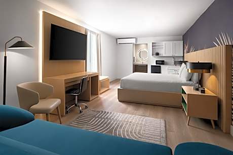 King Studio with Sofa Bed