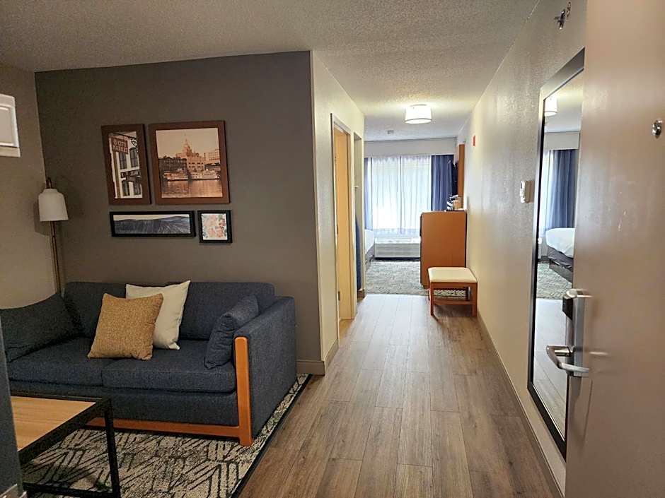 Country Inn & Suites by Radisson, Dahlgren-King George, VA
