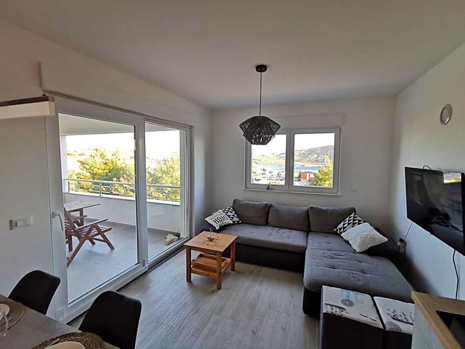 Apartment Pinia