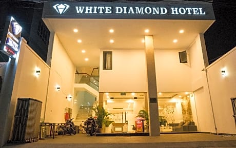 White Diamond Airport Hotel 