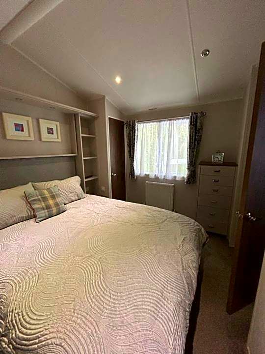 23 larch view luxury caravan tattershall lakes