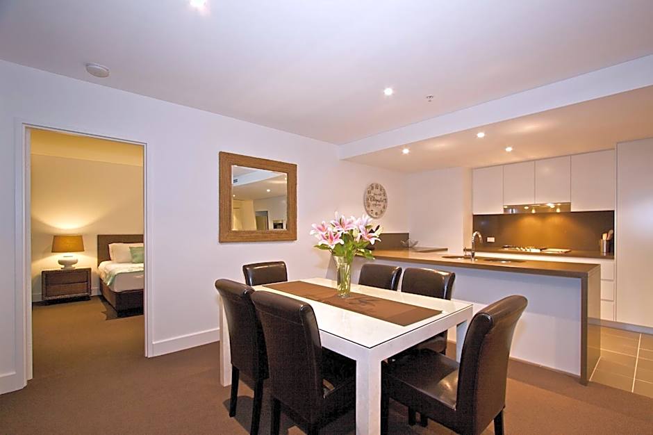 Kirra Surf Apartments