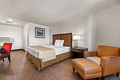 1 King Bed, Standard Room, Non-Smoking