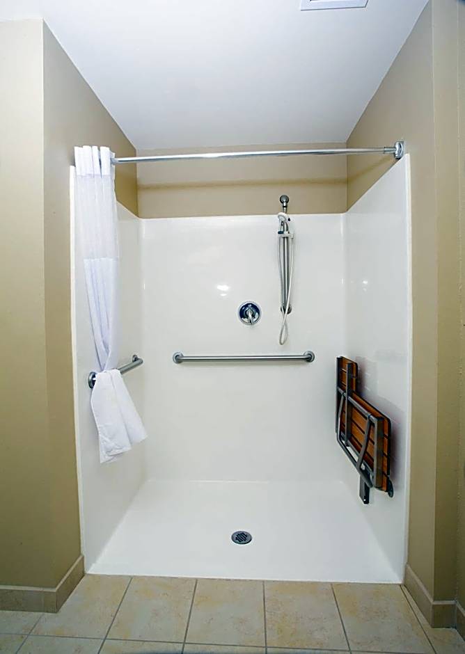 Country Inn & Suites by Radisson, Grand Forks, ND