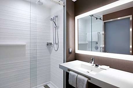 Room, 2 Queen Beds (Hearing Accessible)