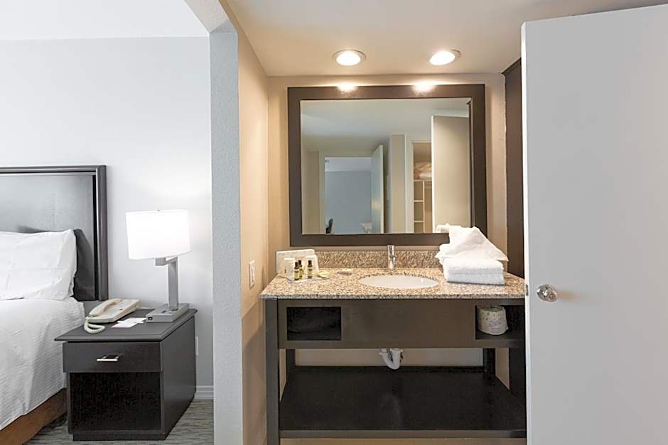 Value Suites Extended Stay - Arlington