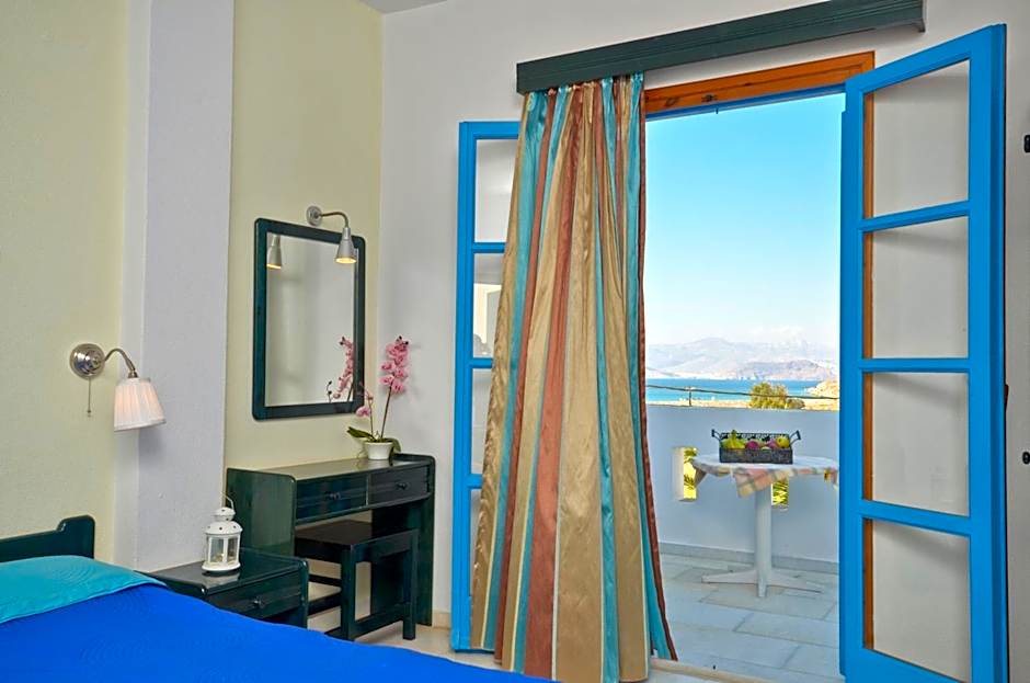 Dilino Hotel Studios