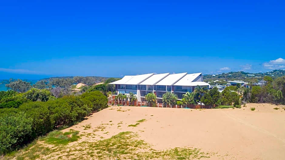 Loka Santi Penthouse 14 - Luxury Beachfront Escape with Sea View, Heated Pool, Steps from Main Beach