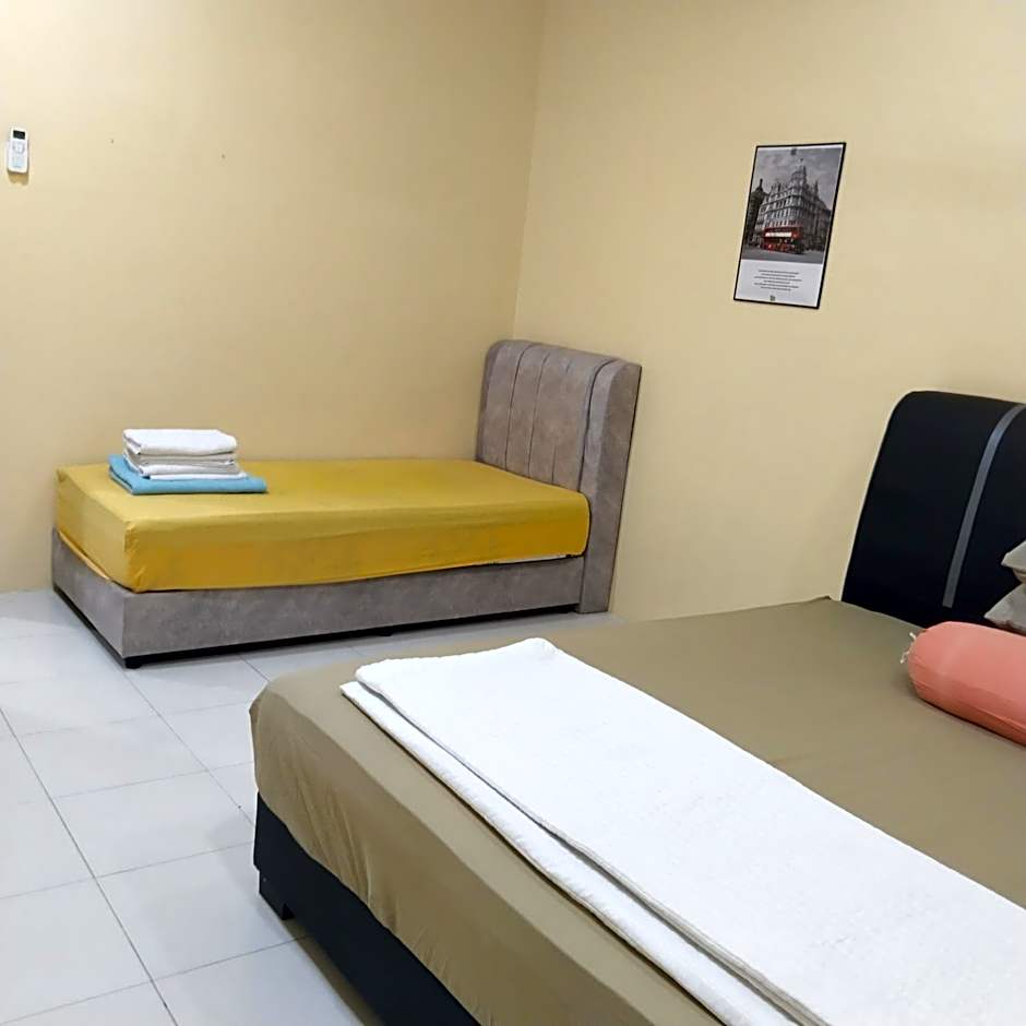 Happy Raub Guest House