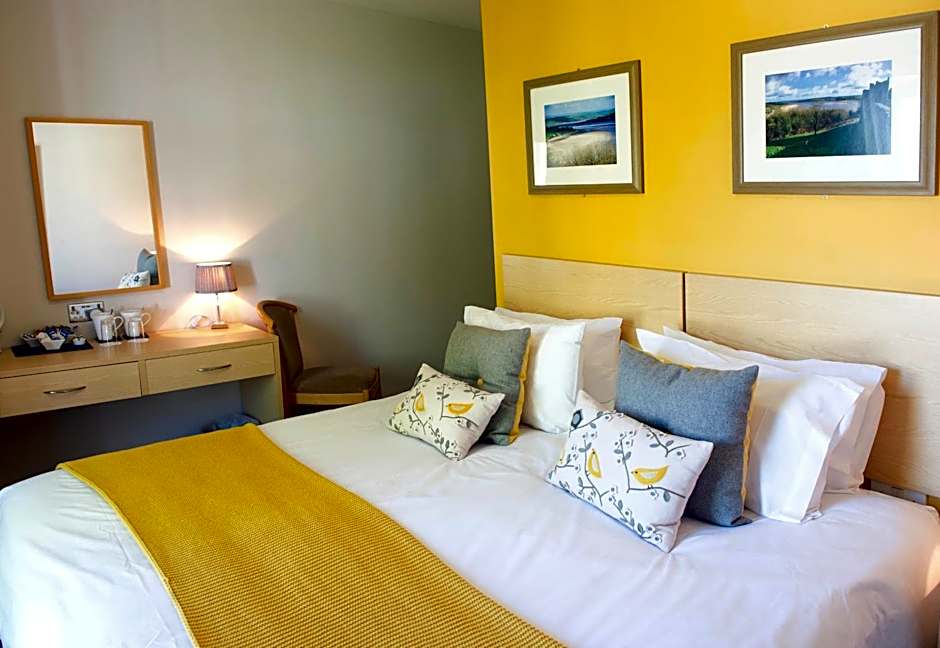 Rose and Crown Hotel