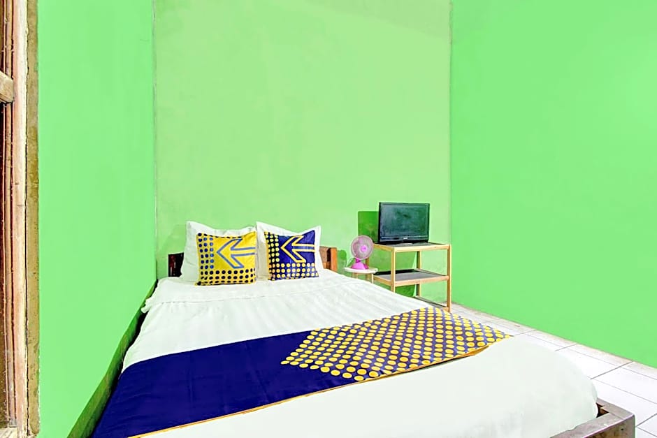 SPOT ON 93324 Hadi Homestay Syariah