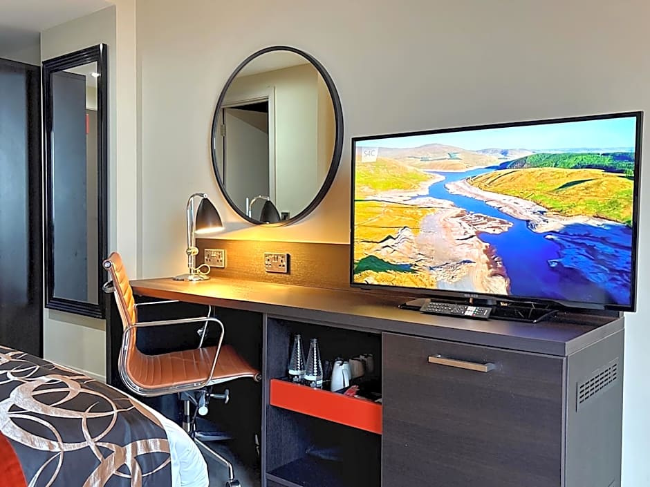 Clayton Hotel Cardiff