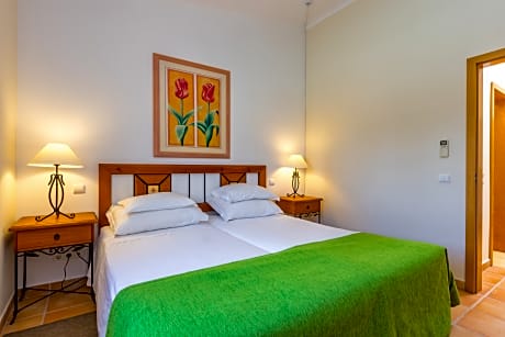 1 Bedroom Standard - 2 + 2