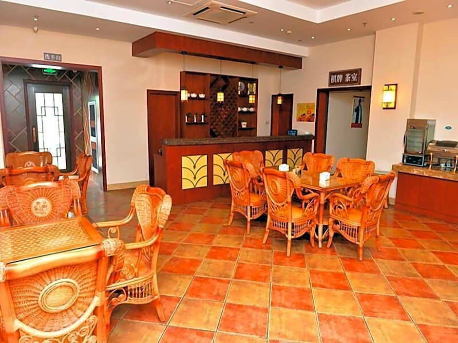 GreenTree Inn Jiaxing Zhapu jiulong Mountain Express Hotel