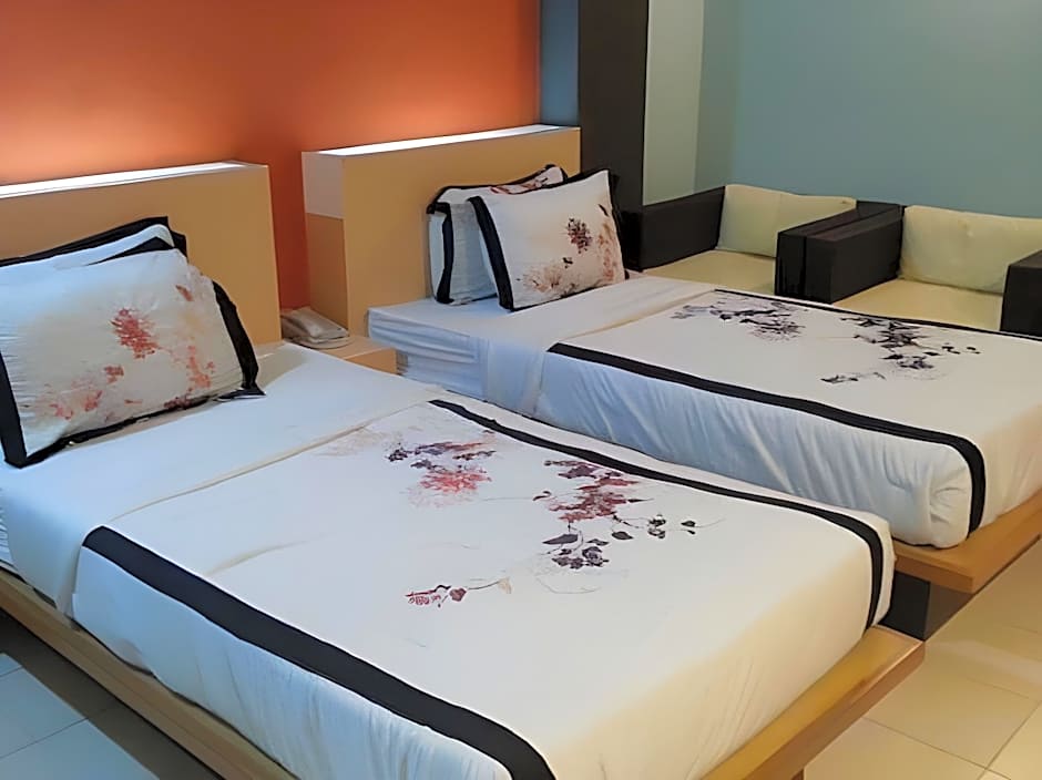 Bangkok Travel Suites Hotel