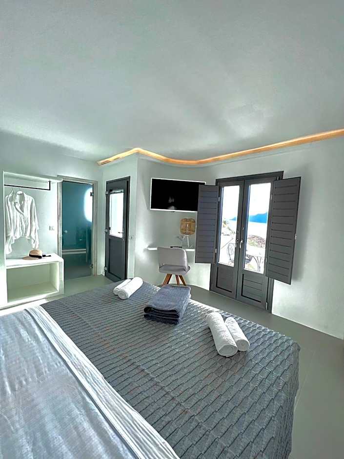 Photo 1 of 26 of Junior Suite, Hot Tub, Sunset View