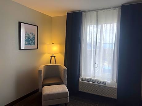 Queen Room with Two Queen Beds, Mobility Access and Roll-In shower, Non-Smoking