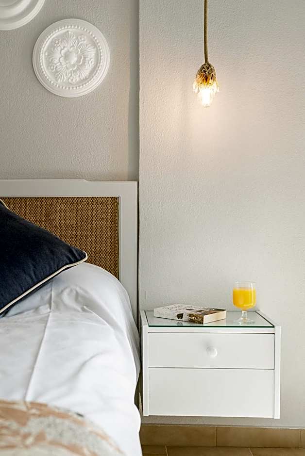 Mrs Chryssana Beach Hotel