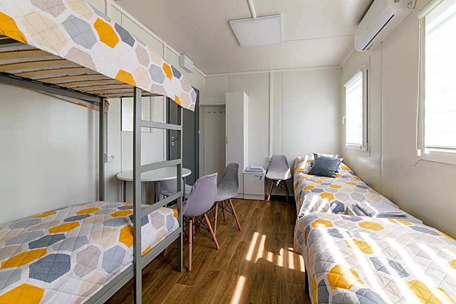 Zdjęcie 1 z 14 — Quadruple Room