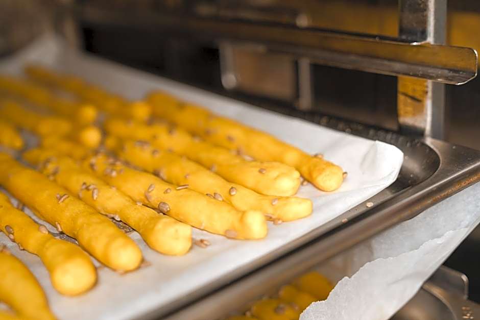 Al Plan, A mountain moving hotel