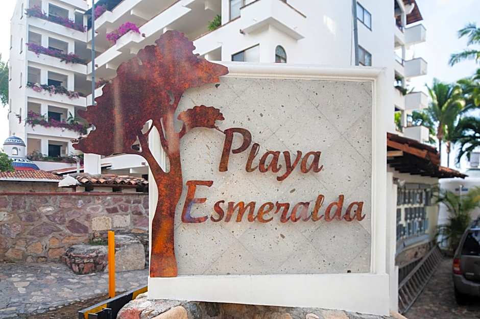 Ocean Front, 3 bedroom, 3 bathroom, Casa Natalia, Playa Esmeralda