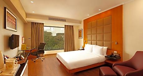 Superior Double Room with 10% off on F&B Service