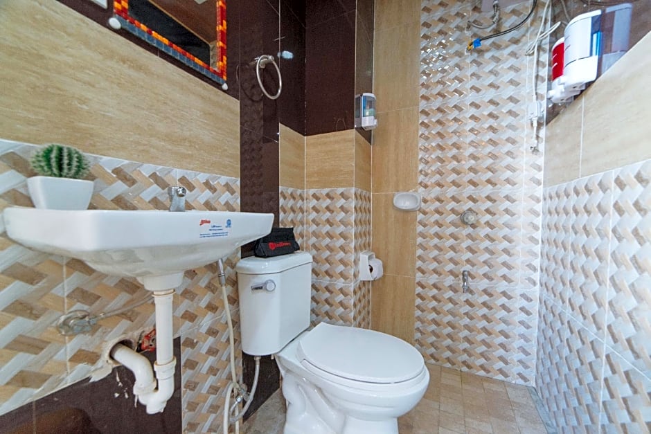 RedDoorz@Lawaan Roxas City