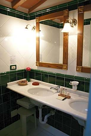 Suite, 1 Bedroom (2 Twin Beds)