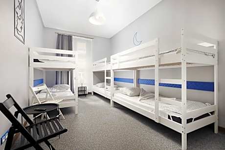 Sextuple Room with Bathroom