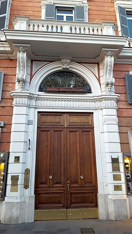 Luiza Vatican House
