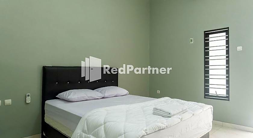 Athena House Syariah Near The Park Mall Solo Baru Mitra RedDoorz