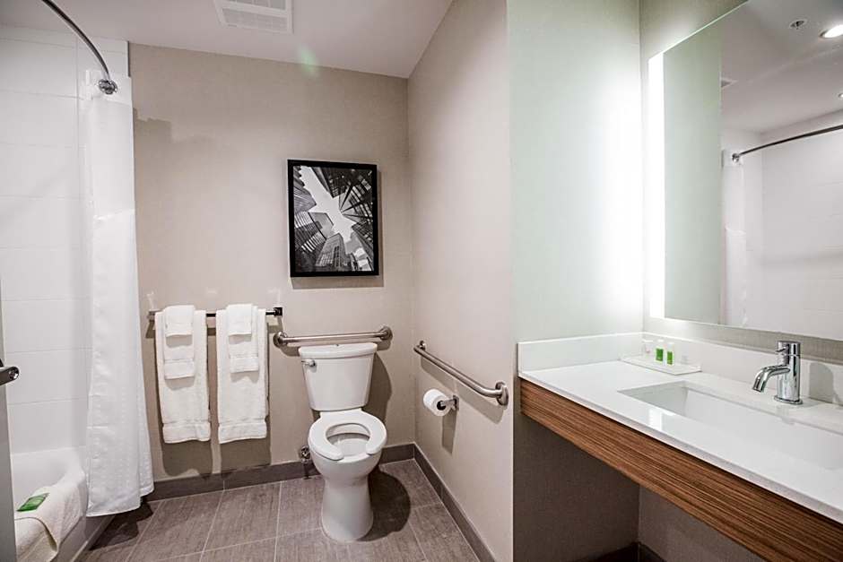 Holiday Inn Hotel & Suites Calgary South - Conference Ctr By IHG