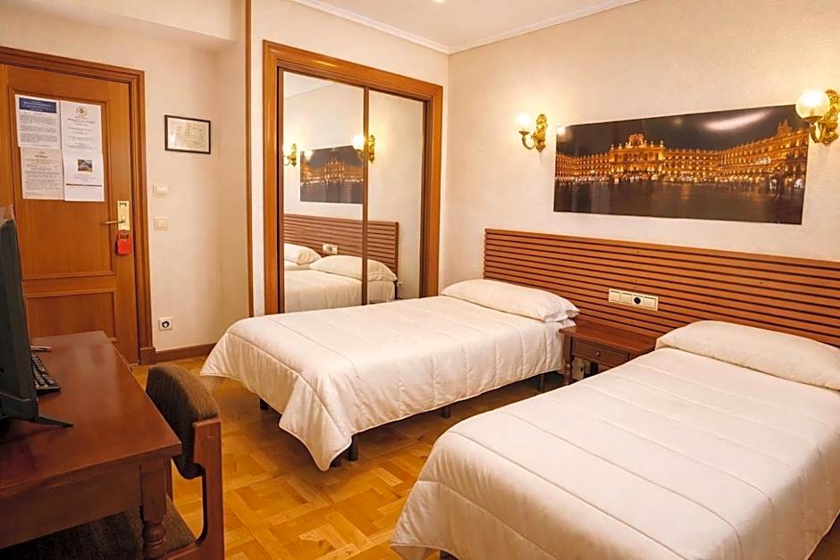 Photo 1 of 22 of Hotel Castellano I