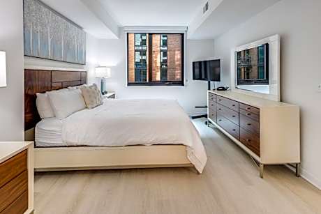 Deluxe One Bedroom Apartment