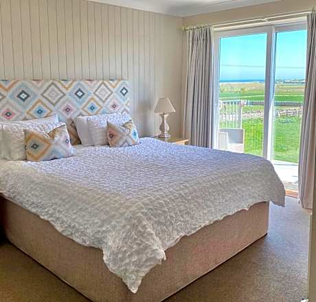 Superior King Room with Balcony and Sea View