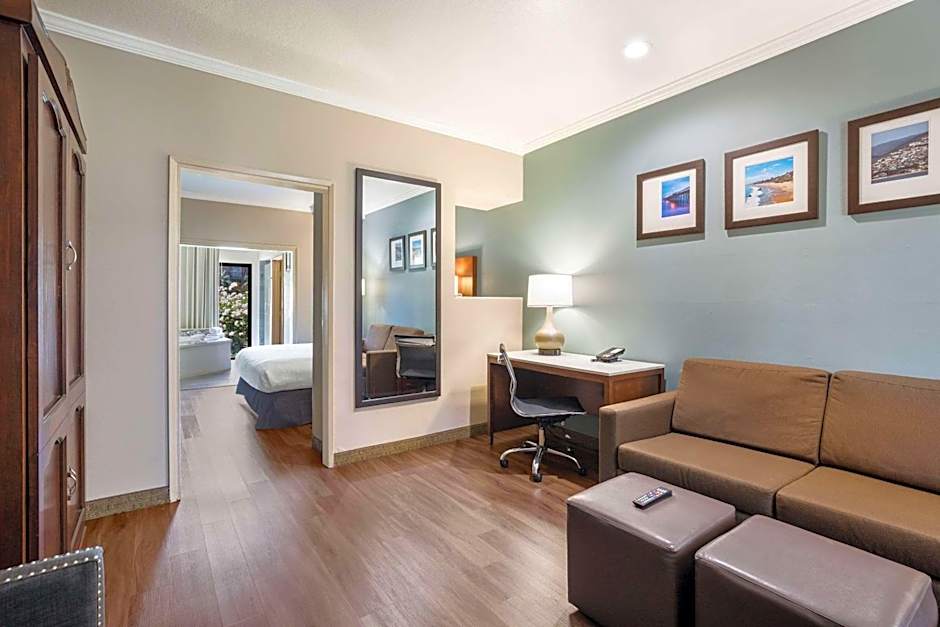 MainStay Suites Orange County John Wayne Airport