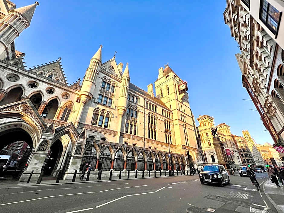 Deluxe Entire Apartment Between Covent Garden and St Pauls Cathedral