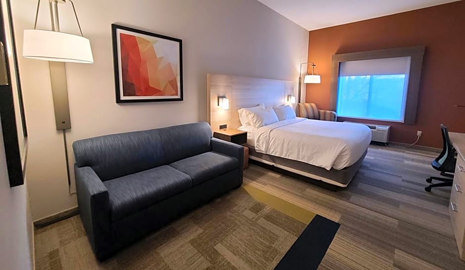 Holiday Inn Express Lordstown Newton Falls Warren By IHG