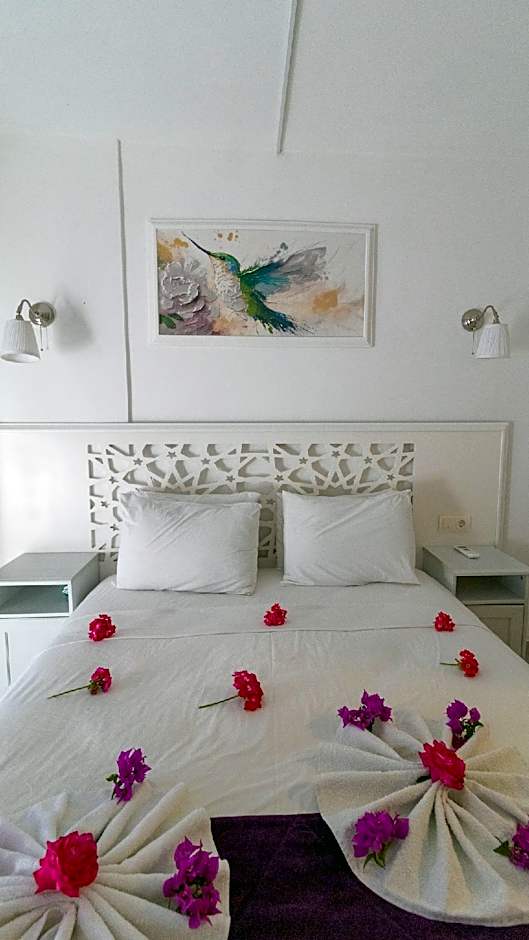Aydos Hotels & Breeze Restaurant