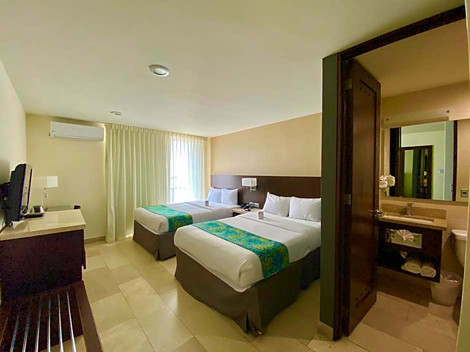 Seven Crown La Paz Malecon