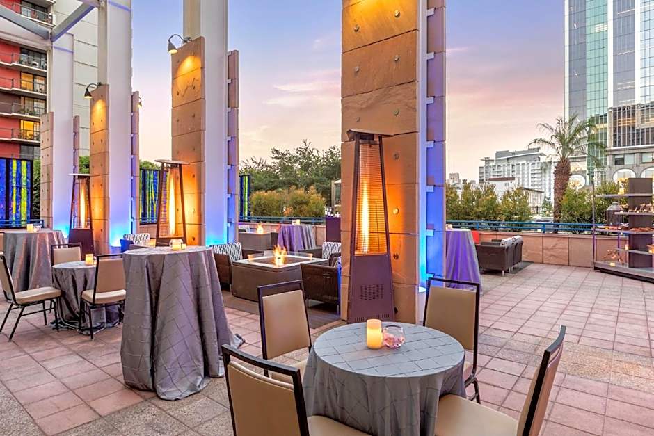 Omni Los Angeles Hotel At California Plaza