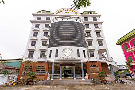 Phu Quy Hotel near Dong Kinh Market