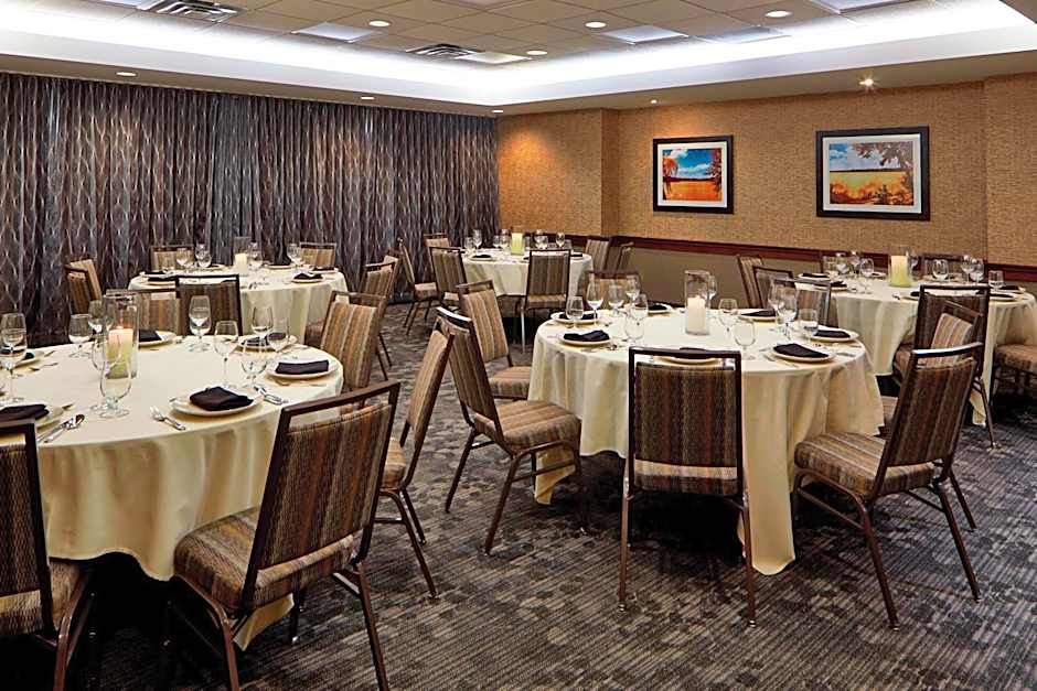 Courtyard by Marriott Bloomington by Mall of America