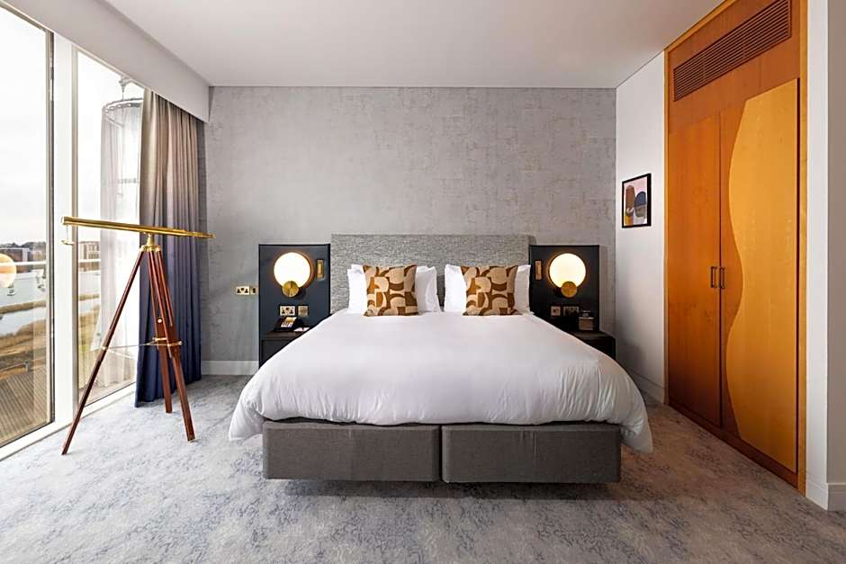 Photo 1 of 8 of Bay 1 King Bed Suite