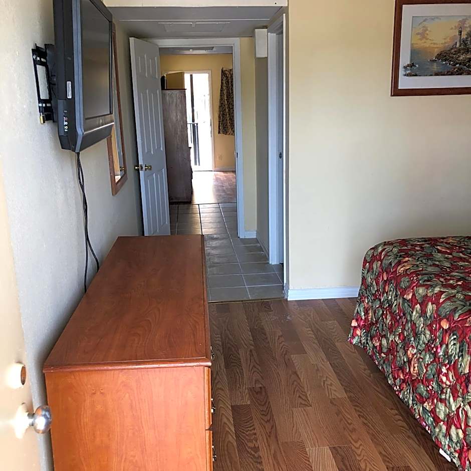 Country Host Inn