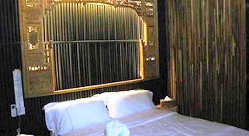 The Happy 8 Retreat @ Old Town