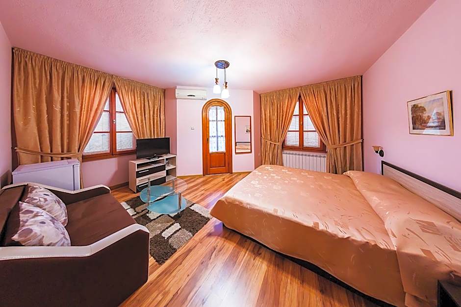 Family Hotel Ogi