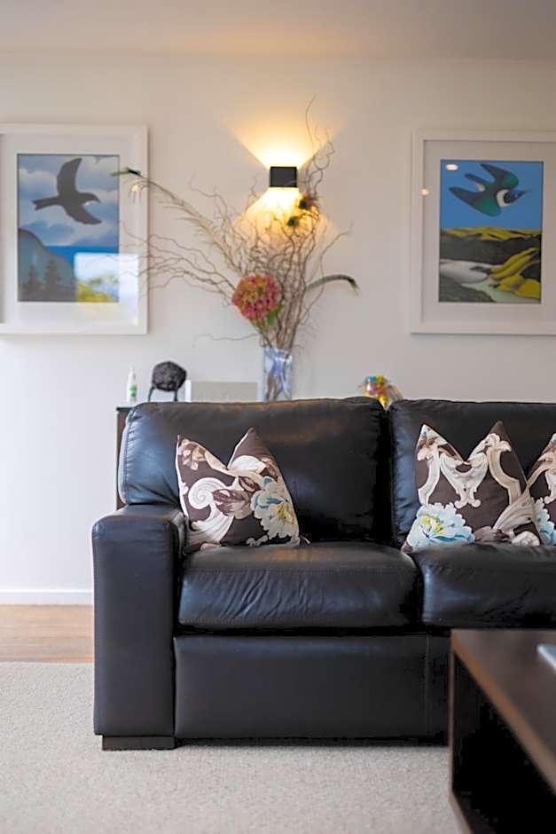 Queenstown House Boutique Bed & Breakfast and Apartments