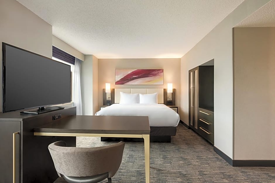 DoubleTree by Hilton St. Paul, MN